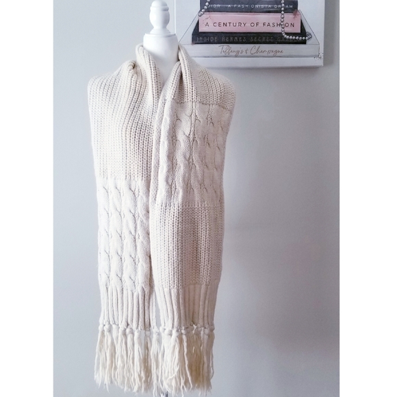 Abercrombie & Fitch Accessories - A&F Ivory Braided Long Chunky Shawl Winter Scarf